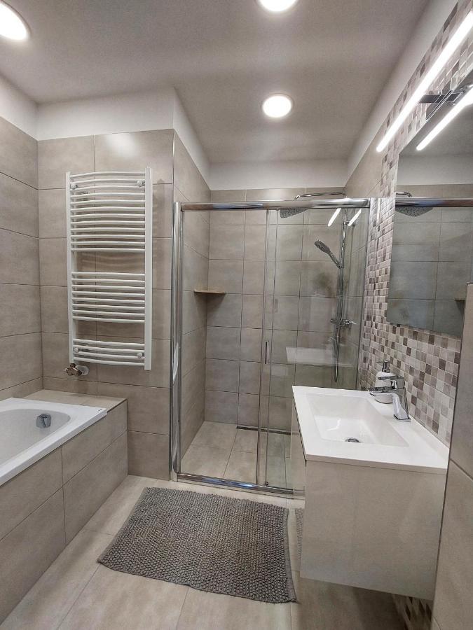 Paskom Apartmanhaz Nyergesujfalu Exterior foto