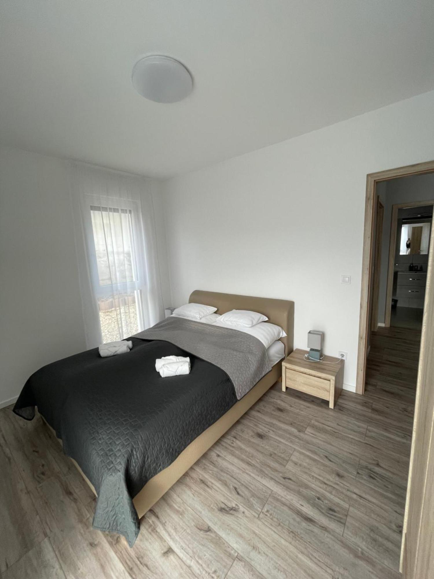 Paskom Apartmanhaz Nyergesujfalu Exterior foto